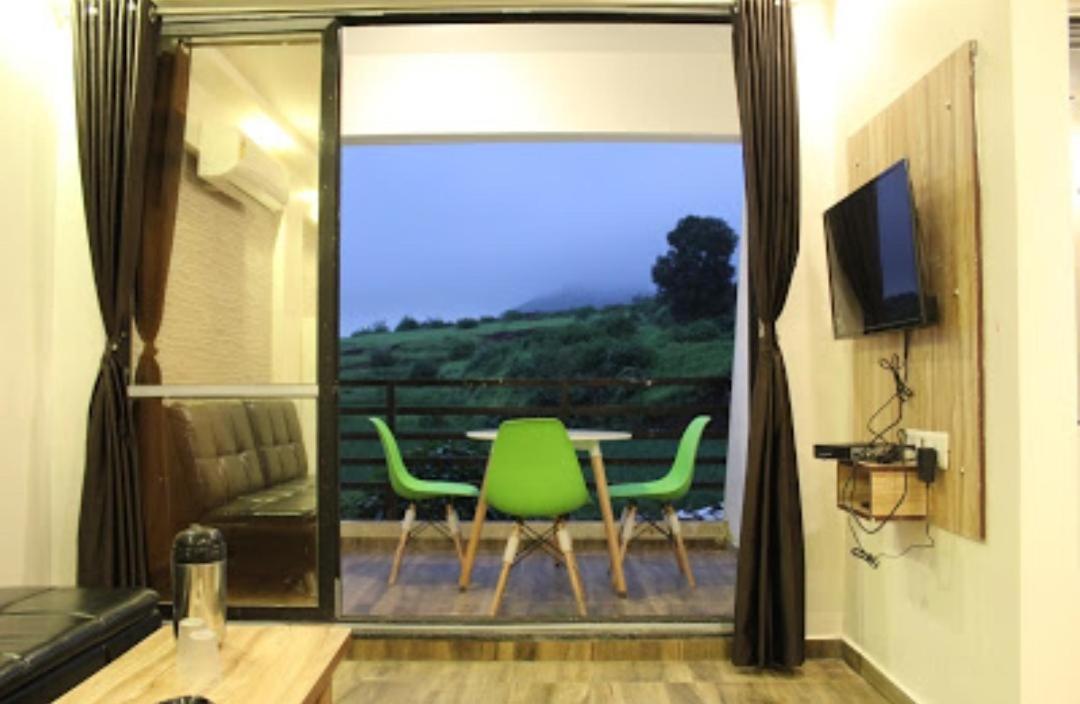 Strawberry Hills Saputara Exterior foto